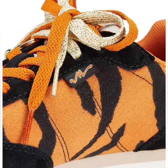 Marc Jacobs The Jogger Year of the Tiger shoe. Size 10 - Picture 6 of 16